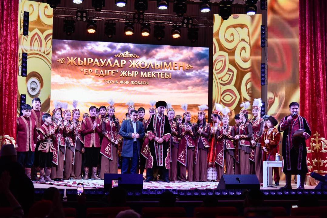 تاۋلىك بويى ءۇزىلىسسىز جىرلادى: اقتوبەلىك جىر جوباسى الەمدىك رەكوردتار تىزىمىنە ەندى