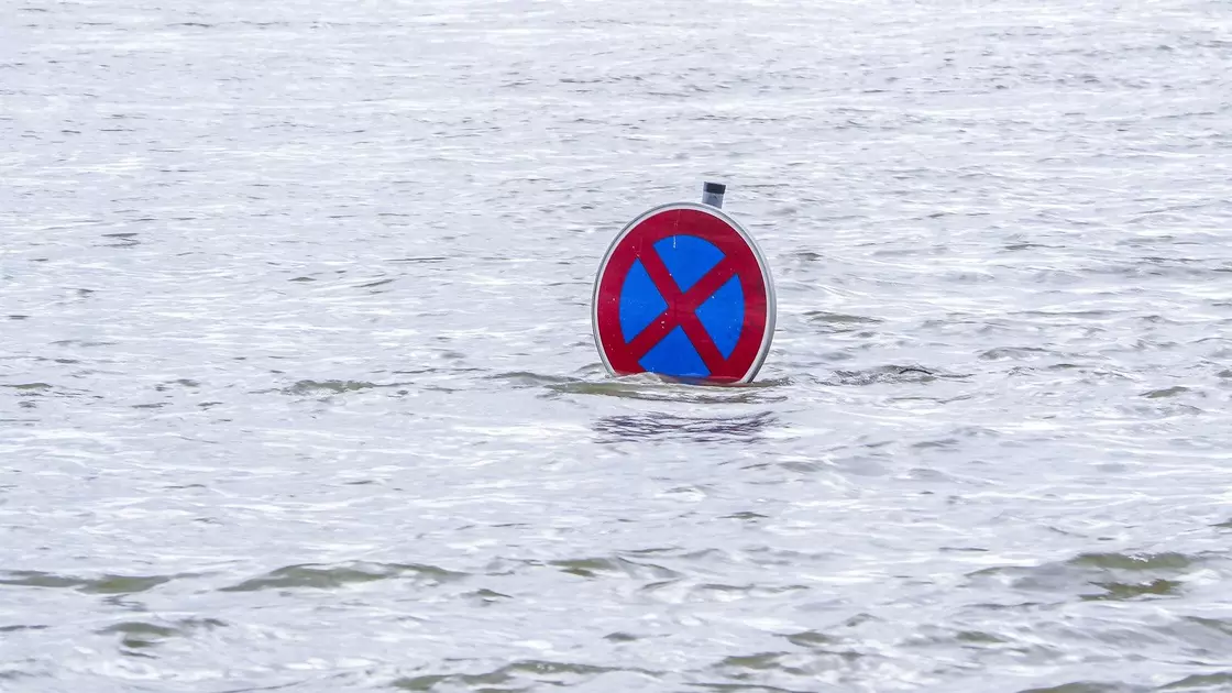 قوستاناي وبلىسىندا سۋ تاسقىنى سالدارىنان جول جابىلدى