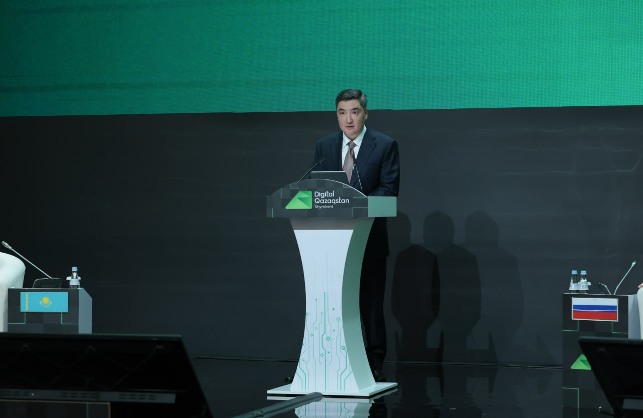 پرەمەر-مينيستر جاساندى ينتەللەكتىنى دامىتۋدىڭ نەگىزگى باعىتتارىن اتادى