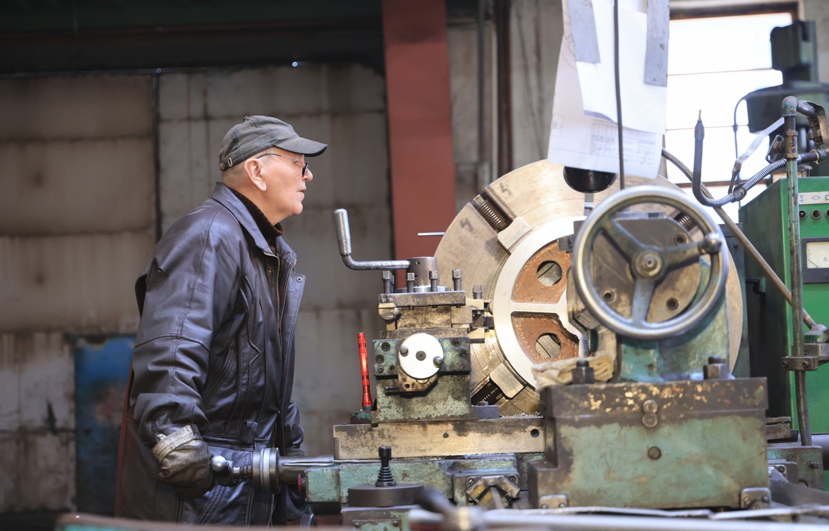 زەينەتكەرلەردىڭ دە مۇمكىندىگى مول