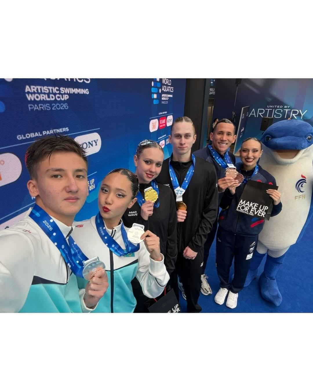 قازاقستان ارتىستىك جۇزۋدەن الەم كۋبوگى كەزەڭىندە ەكىنشى مەدال جەڭىپ الدى