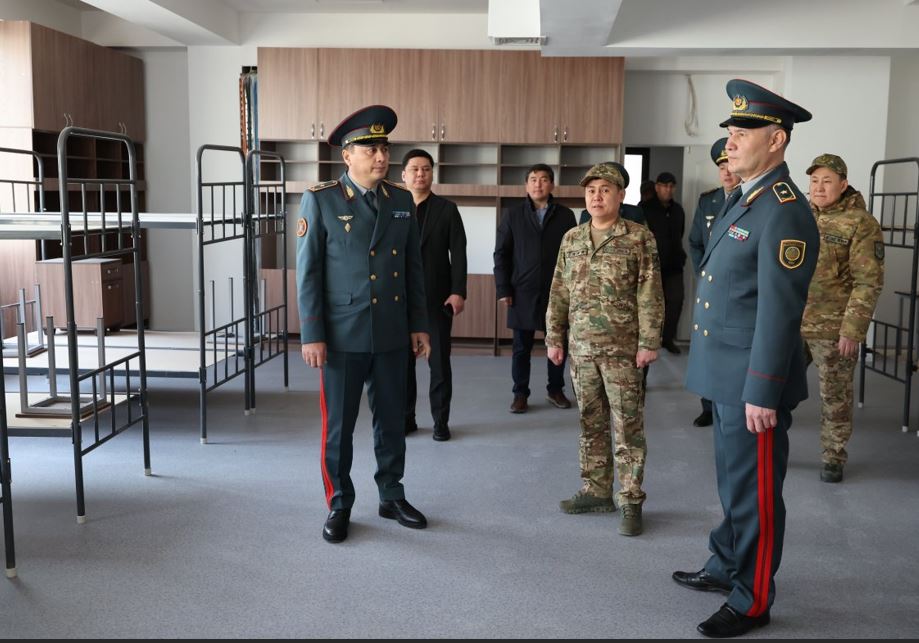 الماتى مەن تۇركىستاندا جاڭا اسكەري نىساندار سالىنىپ جاتىر