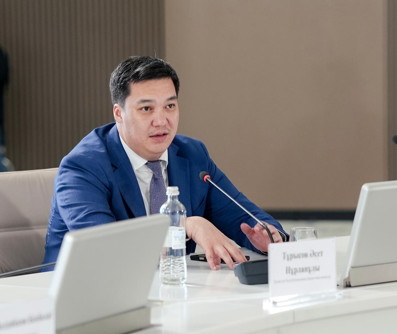 بيزنەستەگى بيۋروكراتيا ازايدى ما؟ قارجى ۆيتسە-ءمينيسترى جاۋاپ بەردى