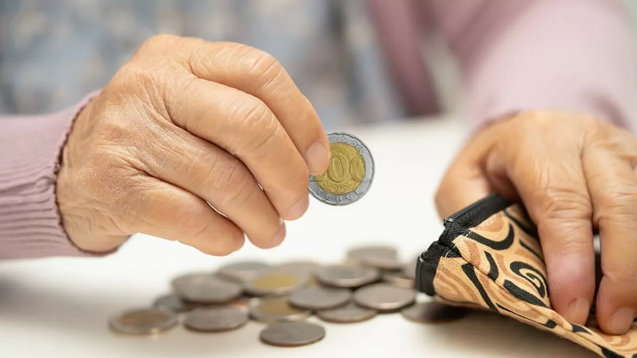 جاسقا ەمەس, ەڭبەك وتىلىنە قاراۋ كەرەك: زەينەتكە شىعۋ ءتارتىبىن وزگەرتۋ ۇسىنىلدى