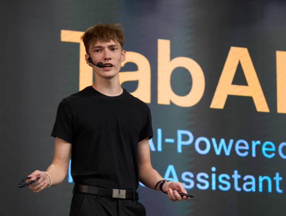 35 مىڭ دوللار كولەمىندەگى ينۆەستيتسيا: پاۆلودارلىق وقۋشىنىڭ TabAI جوباسى Google گرانتىن يەلەندى