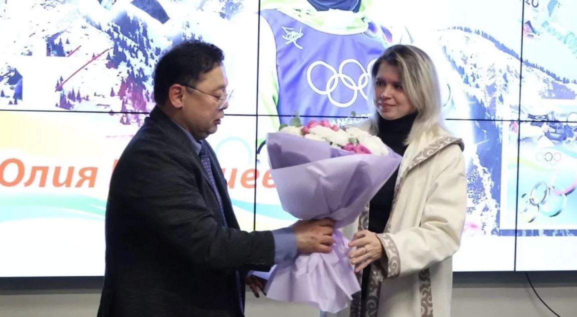 ايگىلى موگۋلشى يۋليا گالىشەۆا كاسىبي مانسابىن اياقتادى