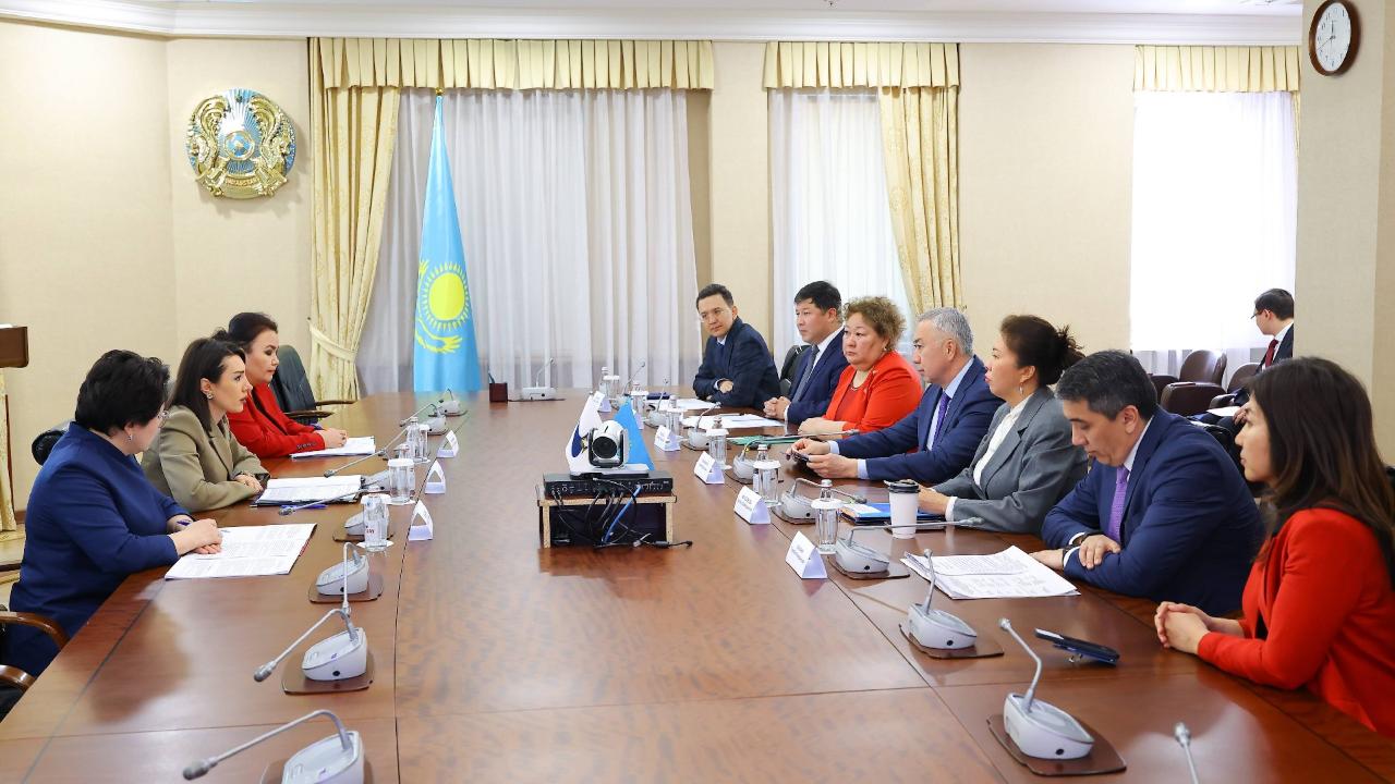 ونەركاسىپتەگى كووپەراتسيا: قازاقستان مەن ەەك بىرلەسكەن جوبالاردى تالقىلادى