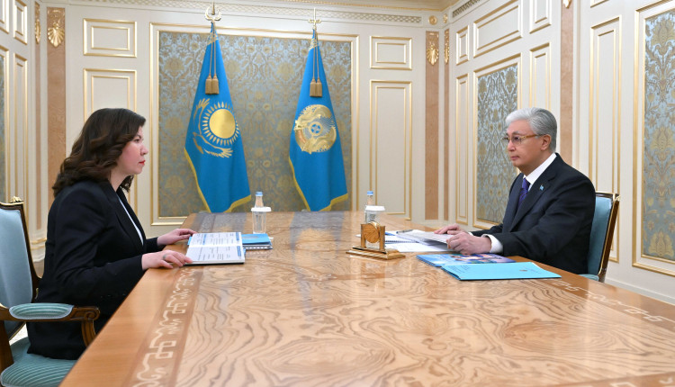 مەملەكەت باسشىسى وقۋ-اعارتۋ ءمينيسترى جۇلدىز سۇلەيمەنوۆانى قابىلدادى