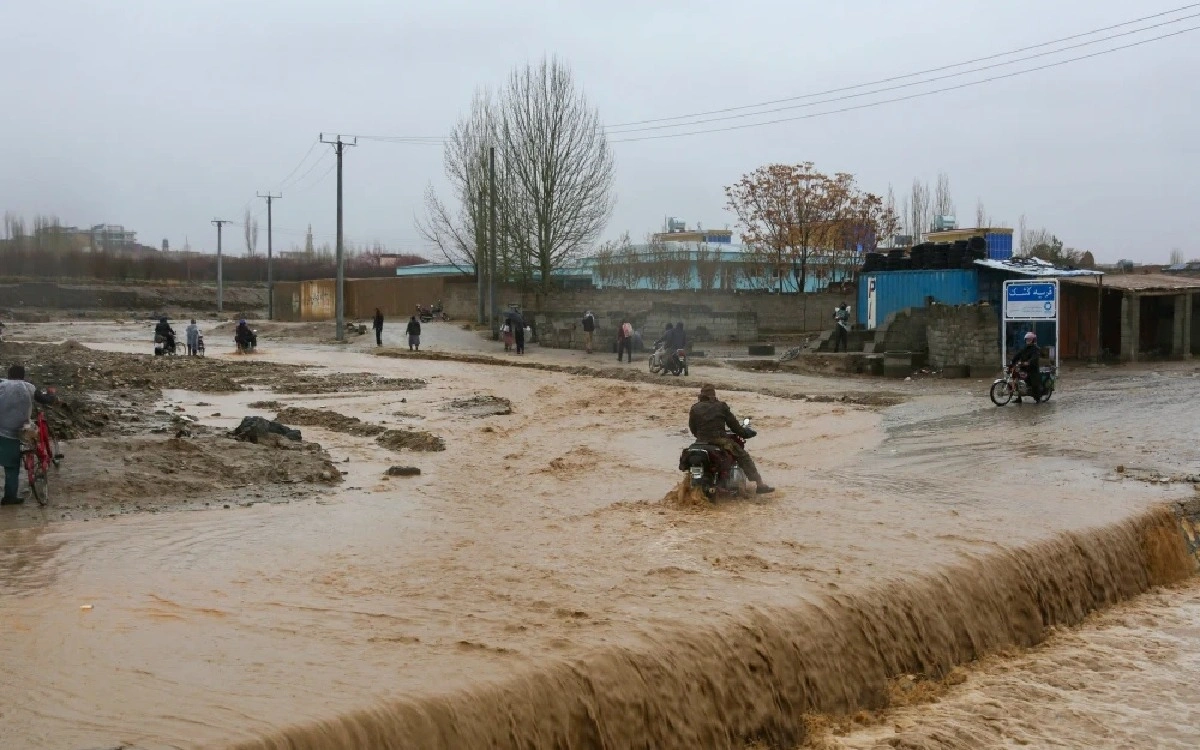 اۋعانستاندا سۋ تاسقىنى سالدارىنان 77 ادام قازا تاپتى