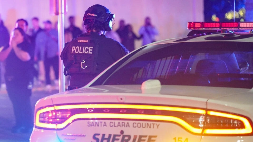 اقش-تا اق ءۇي ماڭىندا اتىس بولدى