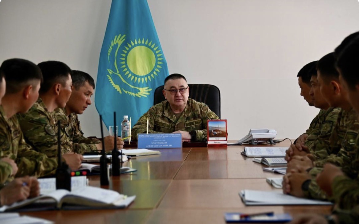 پسيحولوگيالىق قولداۋ: گۆاردەيسك گارنيزونىندا اسكەريلەردىڭ ءتارتىبى تالقىلاندى