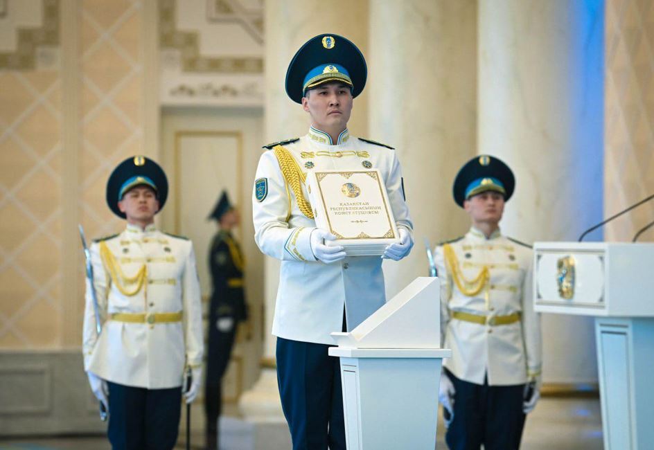 ۇكىمەت جاڭا كونستيتۋتسيانى ءتۇسىندىرۋ جونىندەگى ءىس-شارالار جوسپارىن بەكىتتى