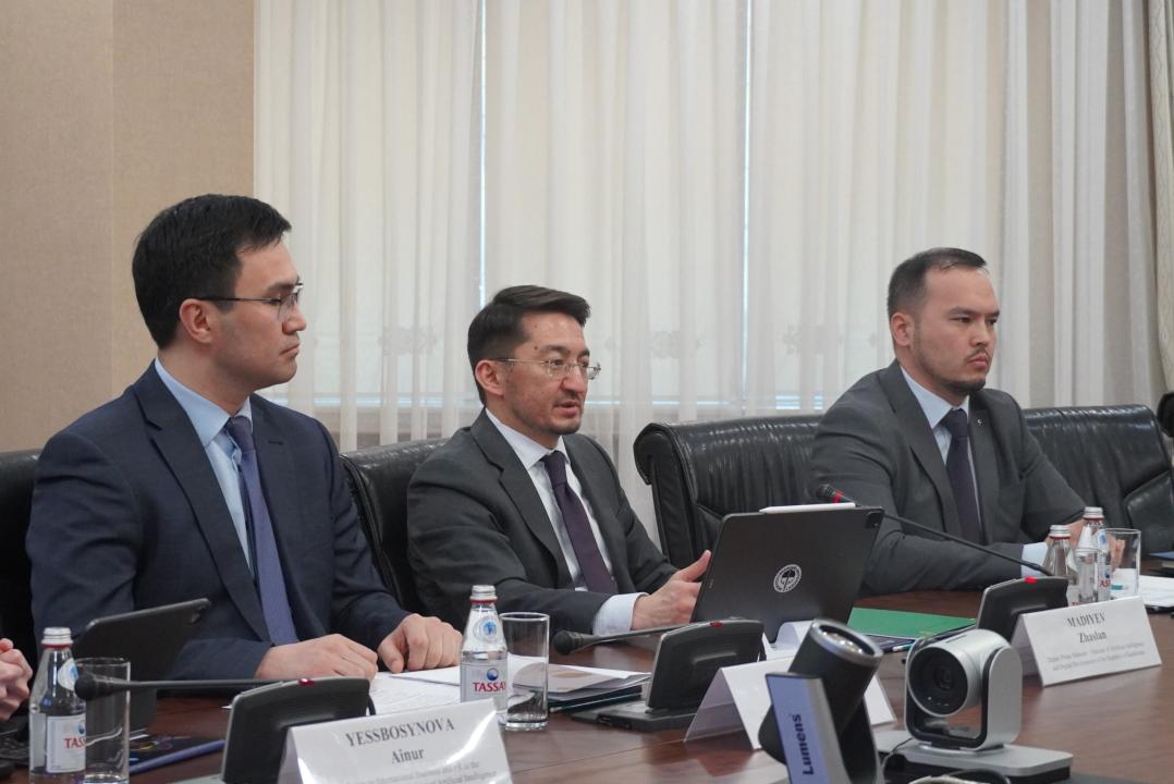 كيبەرقاۋىپسىزدىك پەن جي-ءدى دامىتۋ: ەلوردادا Palo Alto Networks كومپانياسىمەن كەزدەسۋ ءوتتى