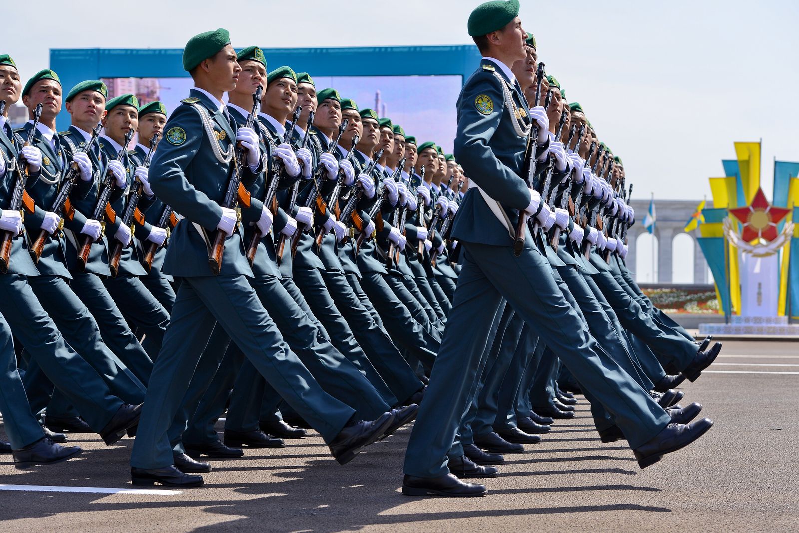 بيىل ەلىمىزدە اسكەري پاراد وتپەيدى