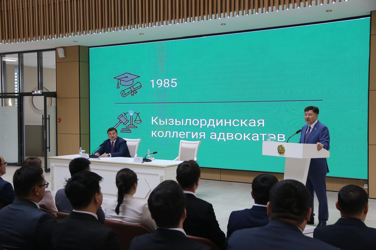 فوكۋس, كوماندا جانە ناتيجە