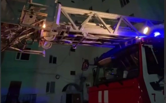 ساتباەۆتا كوپقاباتتى ۇيدەن ءورت شىقتى: 4 بالا قۇتقارىلدى