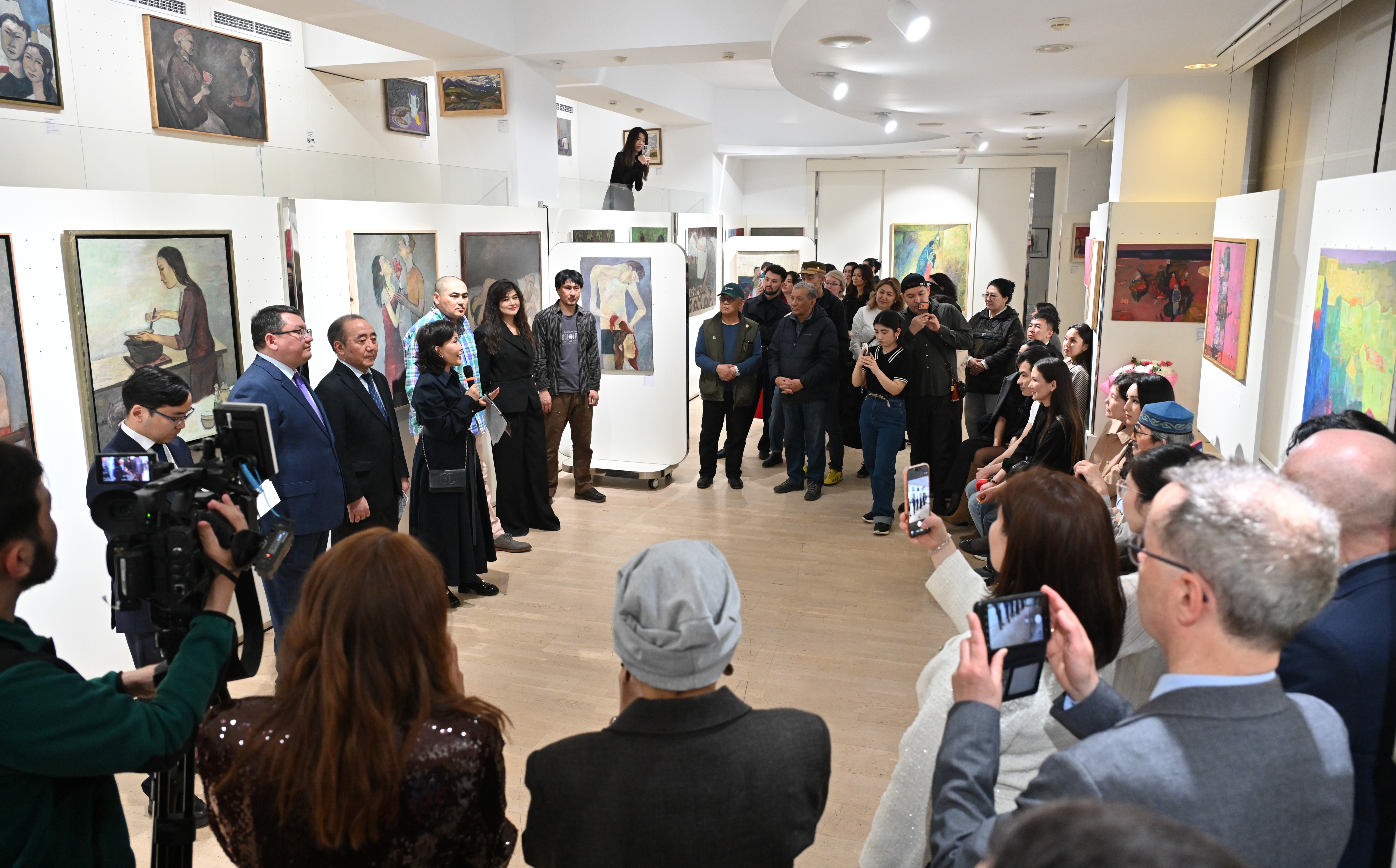 استانادا «نۇر شاشۋ» حالىقارالىق كورمەسى اشىلدى