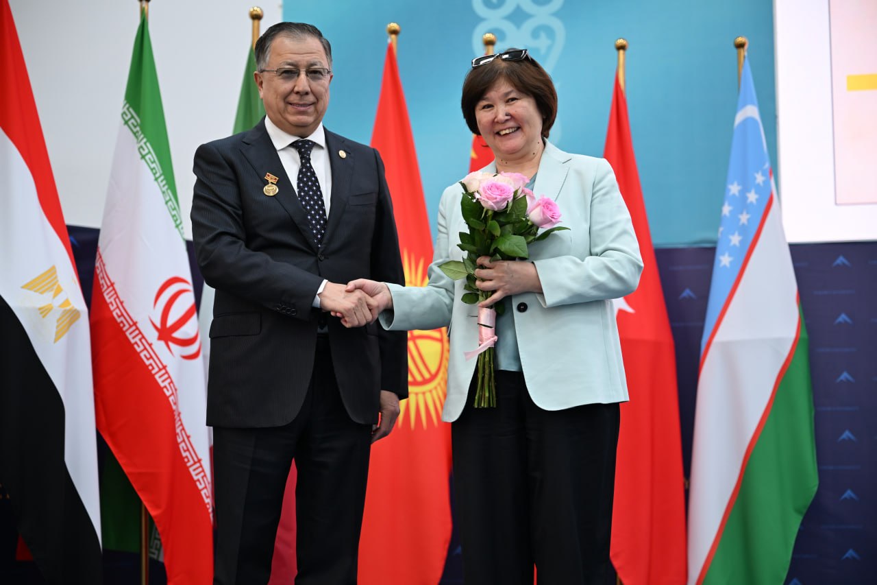 الماتىدا ءداستۇرلى V فارابي فورۋمى قورىتىندىلاندى