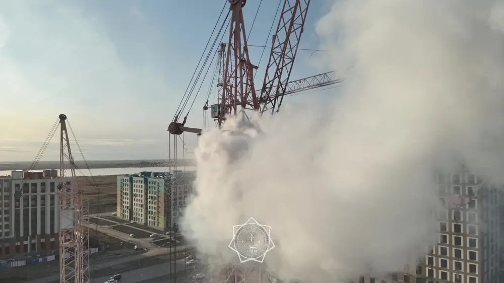 استانادا قۇرىلىس كرانىنىڭ كابيناسى ورتەندى