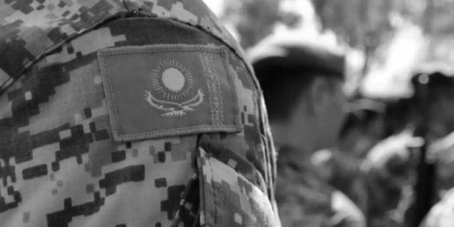 پاۆلوداردا اسكەري قىزمەتشى قازا تاپتى: قىلمىستىق ءىس قوزعالدى