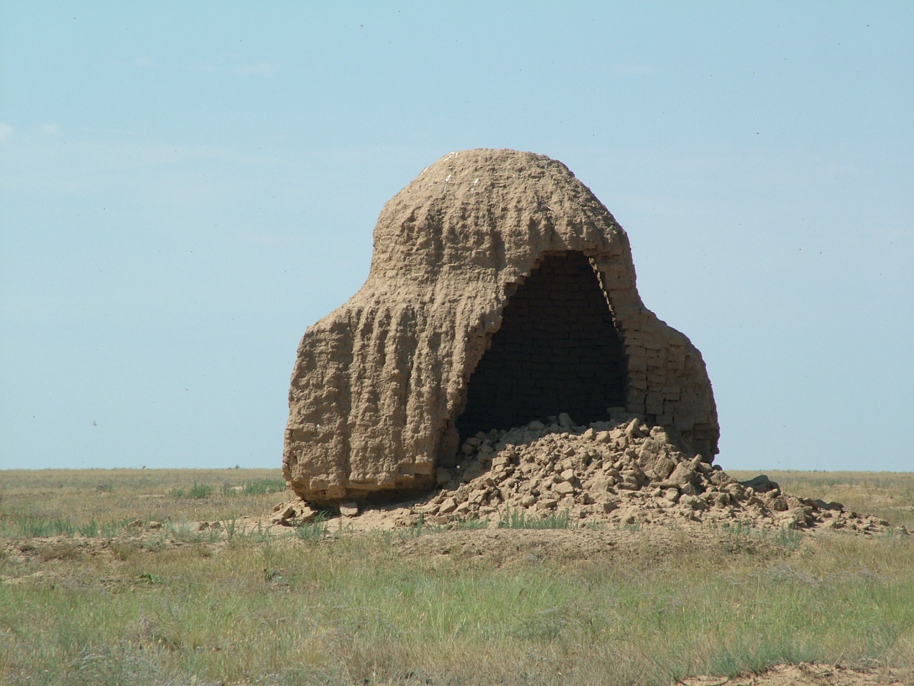 تاريحي ەسكەرتكىشتەر قورعاۋعا ءزارۋ