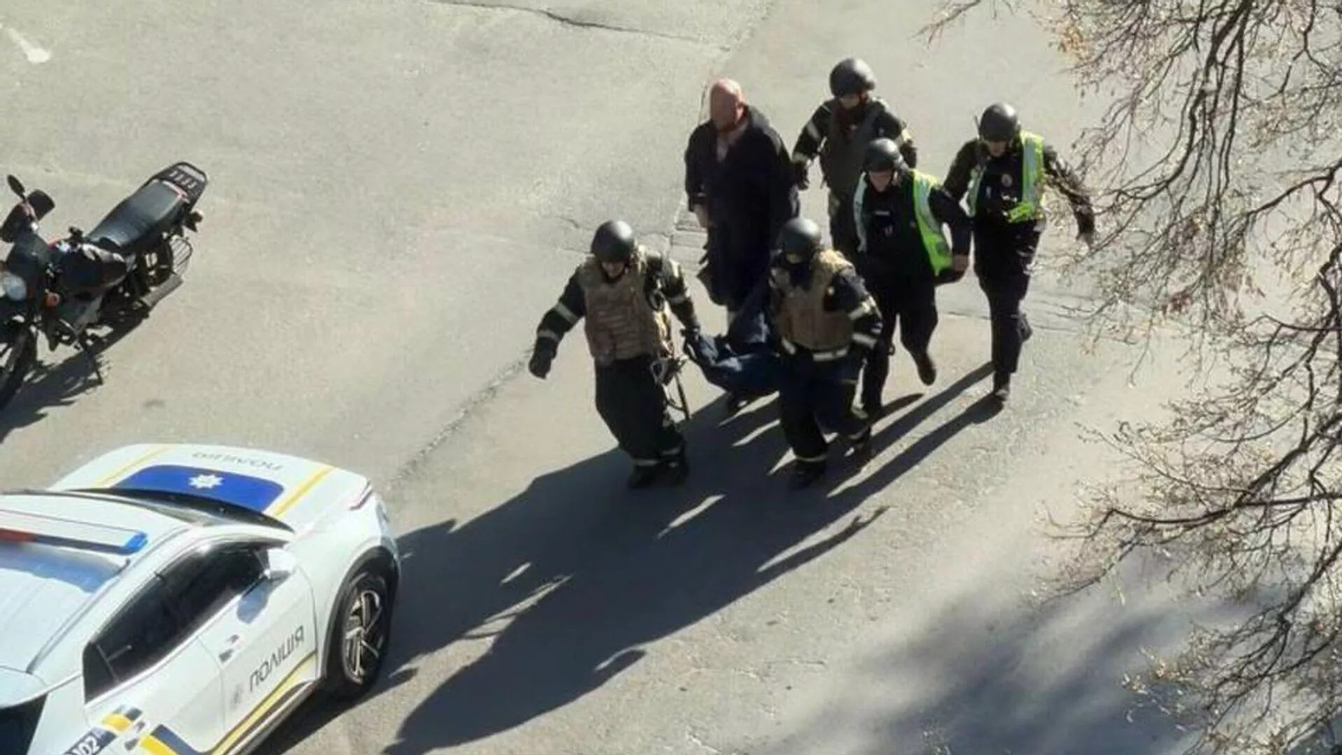 كيەۆتە بەلگىسىز بىرەۋ اتىس شىعاردى: 6 ادام قازا تاپتى, 14 ادام جاراقات الدى