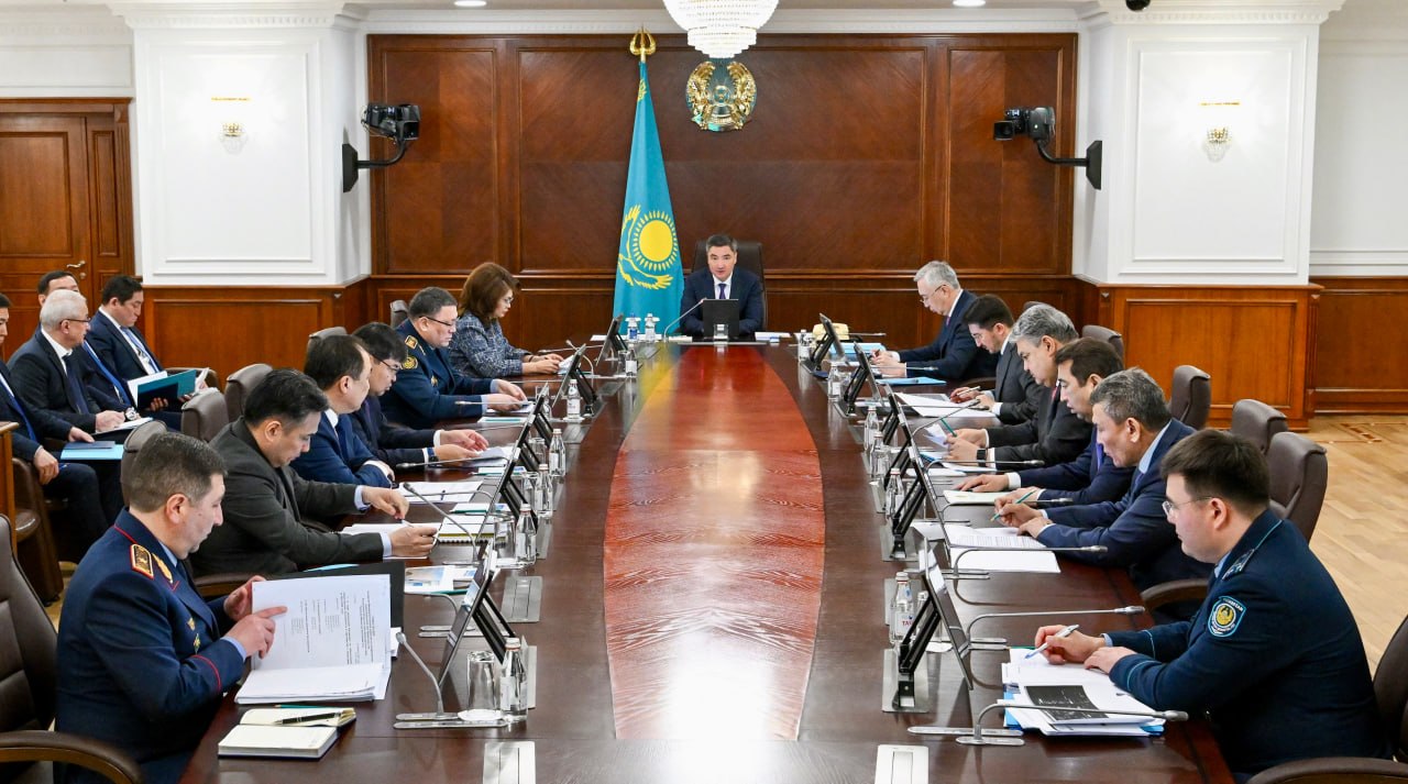 ولجاس بەكتەنوۆ: «زاڭ مەن ءتارتىپ» − جاڭا كونستيتۋتسيانىڭ نەگىزگى قاعيداتى