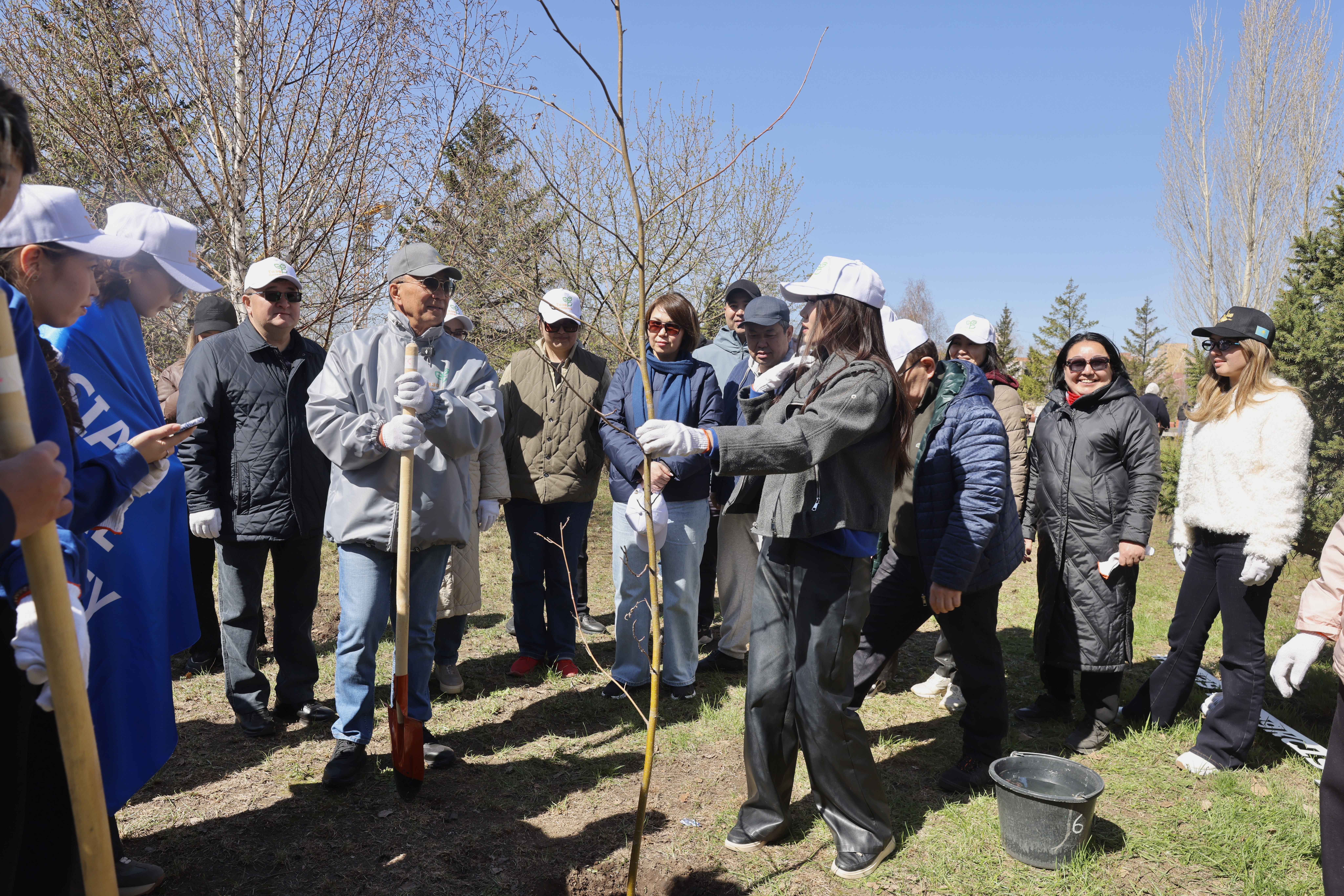 ەۇۋ جاستارى «تازا قازاقستان» اكتسياسىندا بەلسەندىلىك كورسەتتى