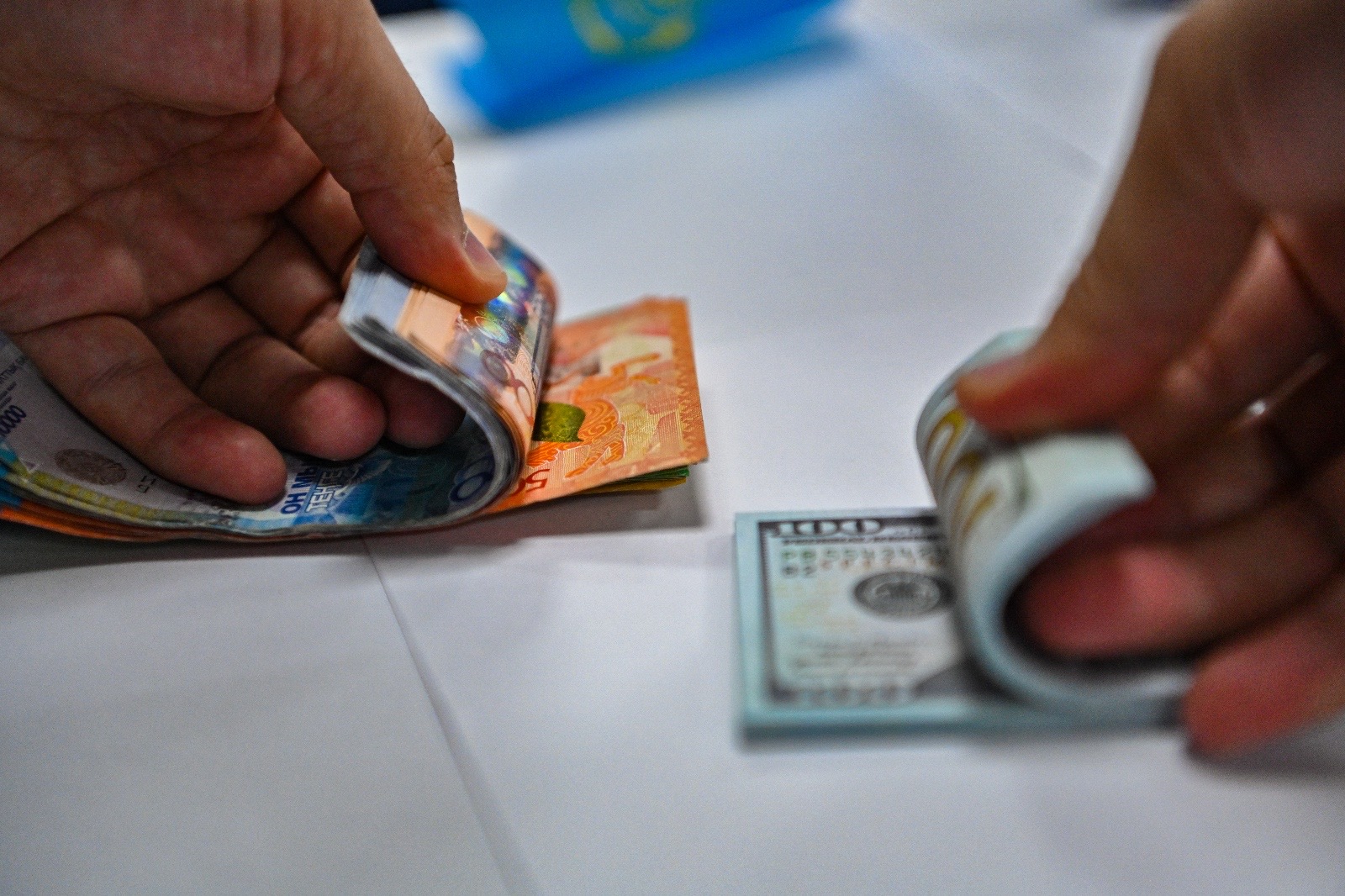 بۇگىنگى تەڭگە باعامى قانداي؟