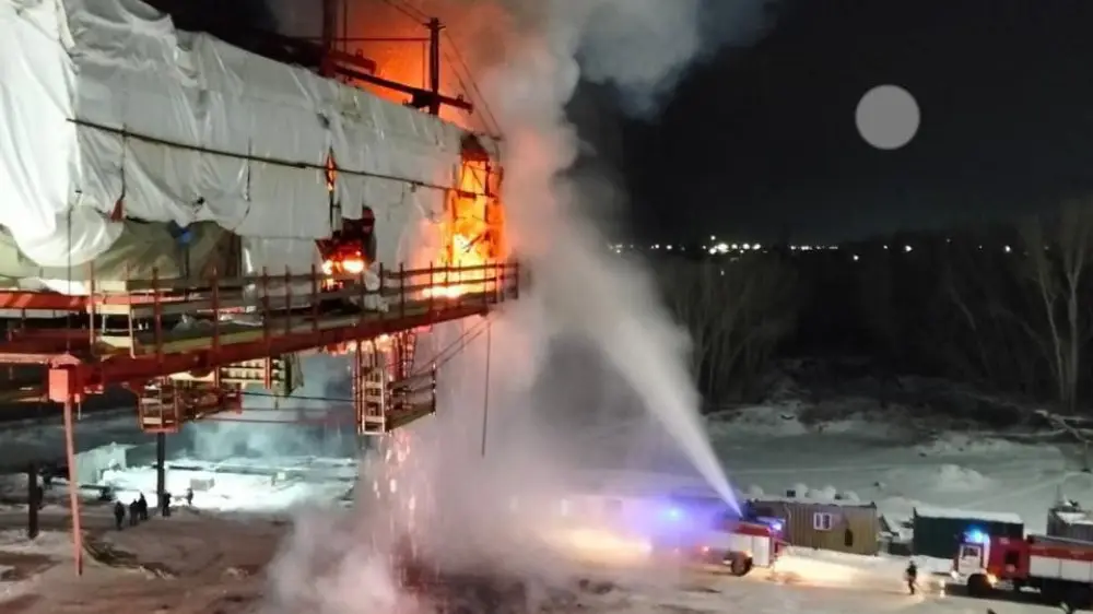 پاۆلوداردا سالىنىپ جاتقان ەرتىس كوپىرىندە ەكىنشى رەت ءورت شىقتى