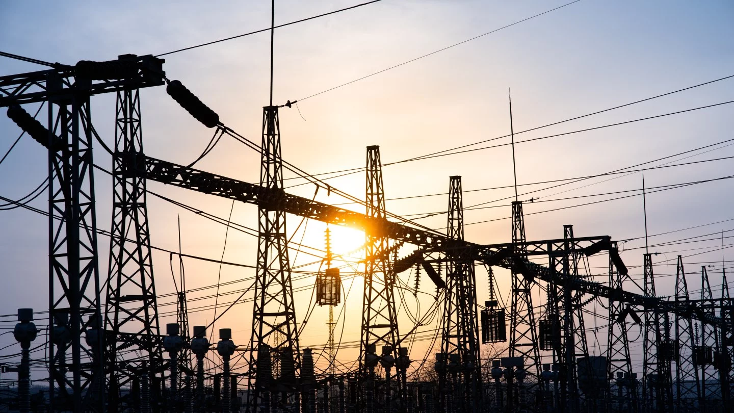 ەلەكتر جەلىلەرىندەگى اپاتتىلىق 13 پايىزعا تومەندەدى