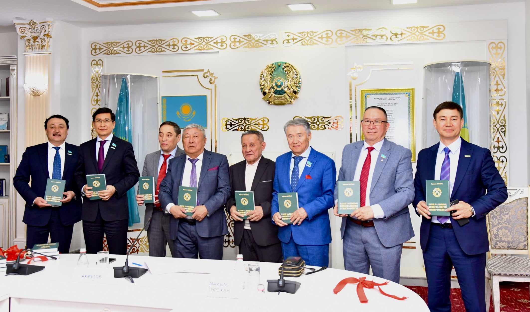 استانادا جازۋشى-ەتنوگراف تورەحان مايباستىڭ كىتابى تانىستىرىلدى