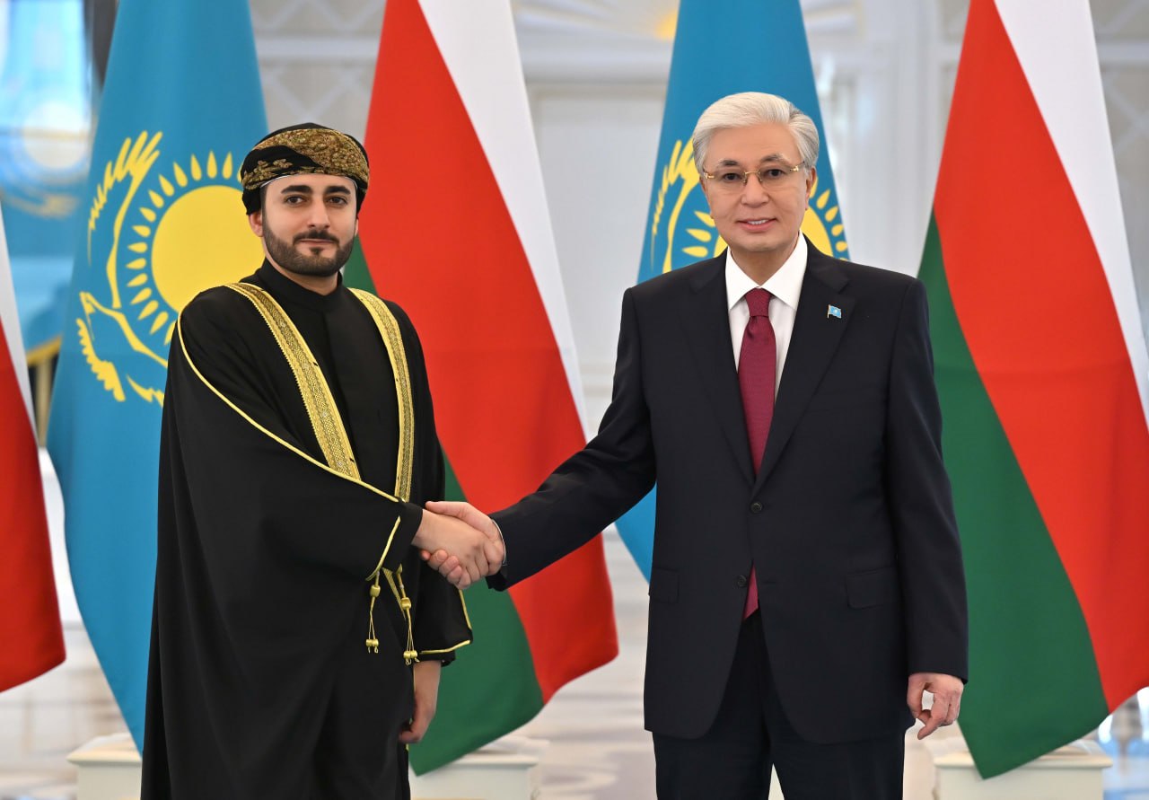 مەملەكەت باسشىسى ومان سۇلتاندىعىنىڭ وكىلىن قابىلدادى