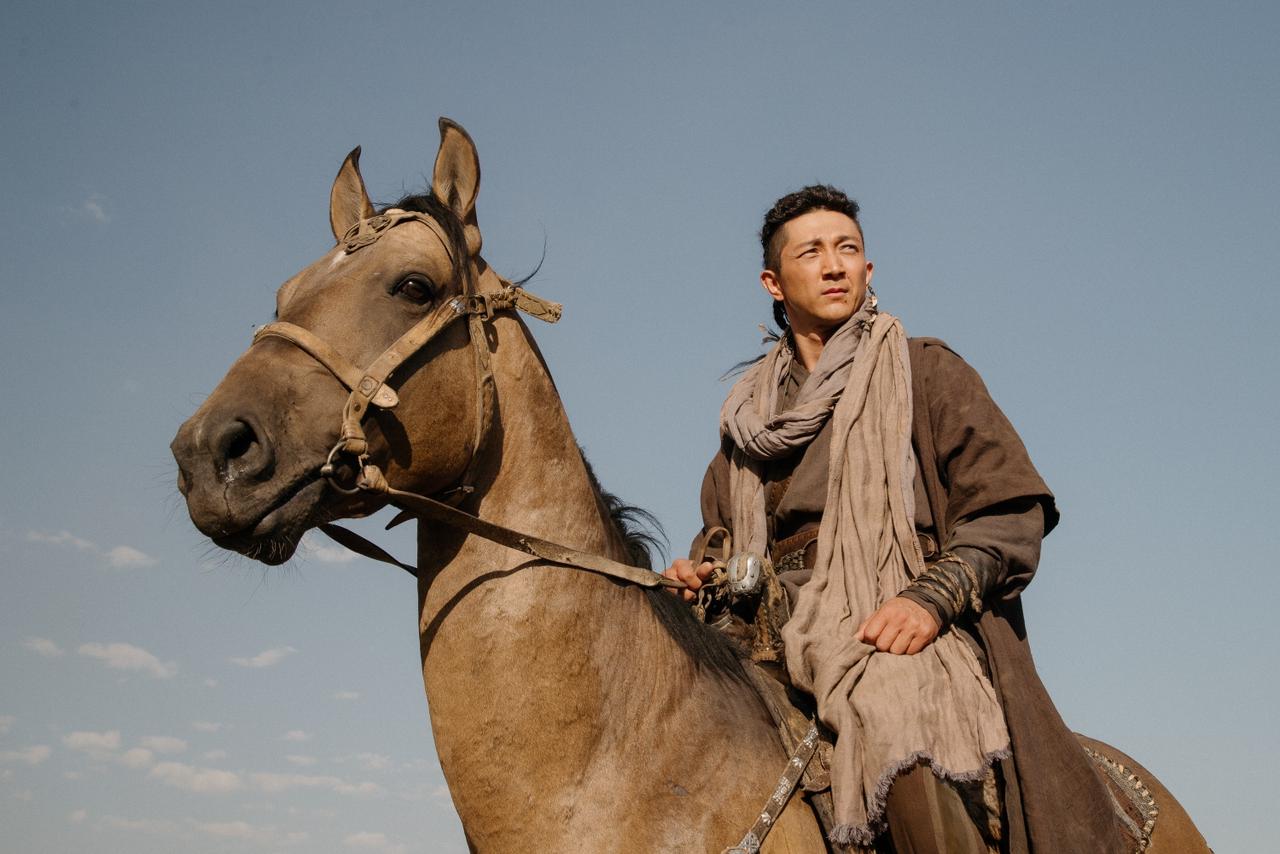 داۋرەن سەرعازين, قازاقستاننىڭ ەڭبەك سىڭىرگەن قايراتكەرى: الدار – ۋاقىتپەن بىرگە جاڭعىرعان كەيىپكەر