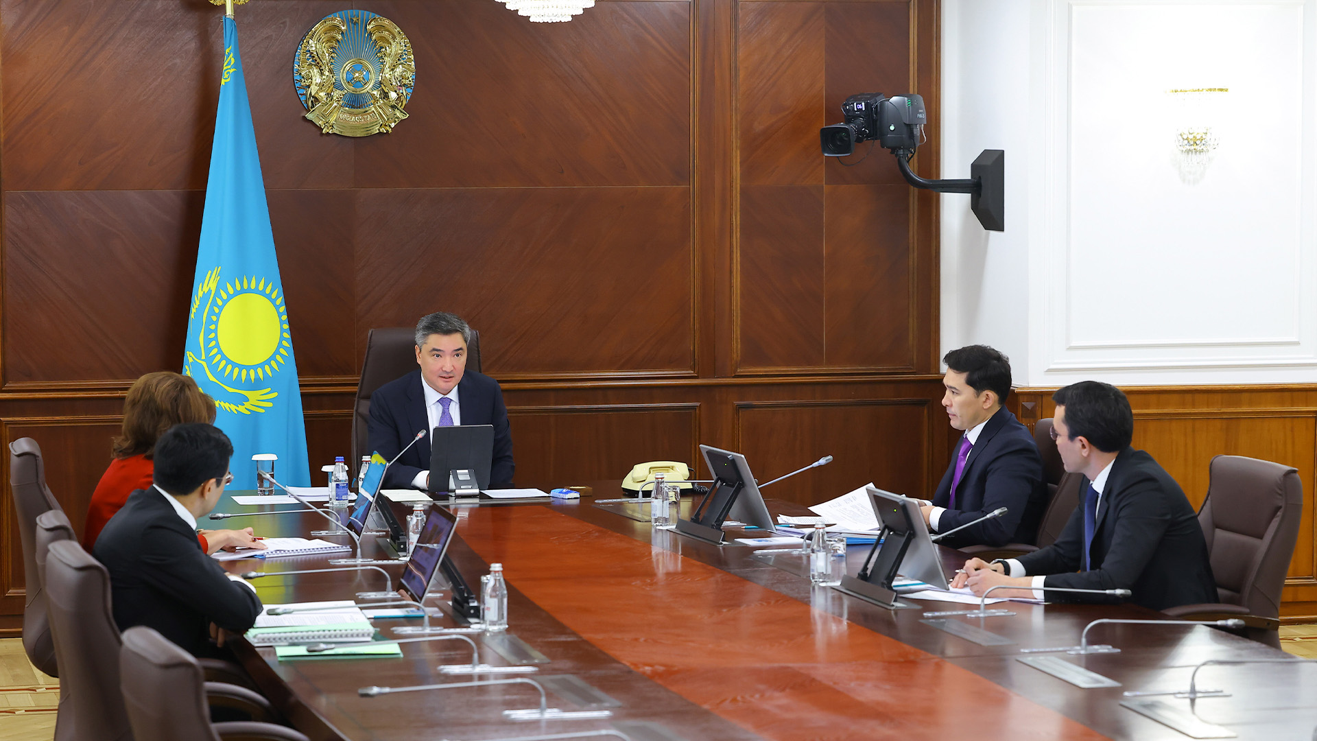 شىمبۇلاق پەن وي-قاراعاي كۋرورتتارى اسپالى جول ارقىلى بىرىكتىرىلەدى