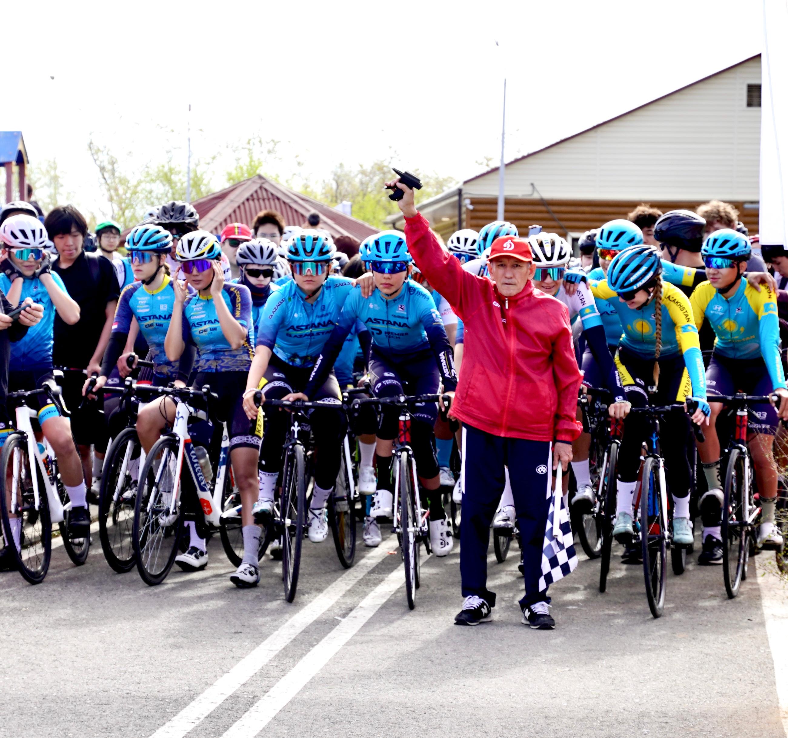 ەلوردادا ۆەلوماۋسىم اشىلدى: 700-گە جۋىق قاتىسۋشى «تازا قازاقستان» اكتسياسىنا ءۇن قوستى