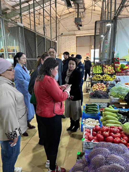 ورال بازارلارىندا كارتوپ باعاسى بىردەن 85 تەڭگەگە ارزاندادى