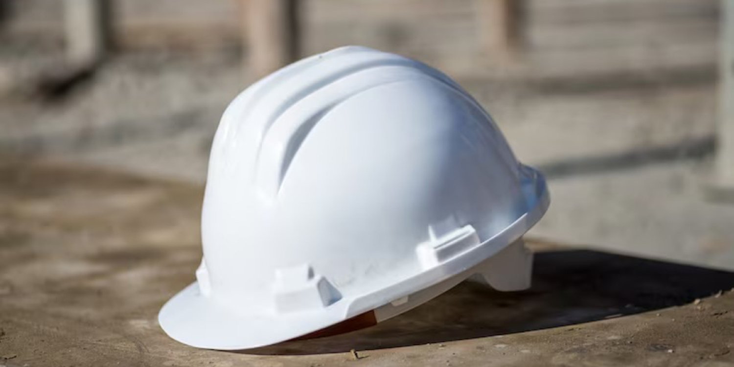 اقتاۋدا ماەك-ءتىڭ ەكى جۇمىسشىسى تۇز قىشقىلىنا كۇيىپ قالدى