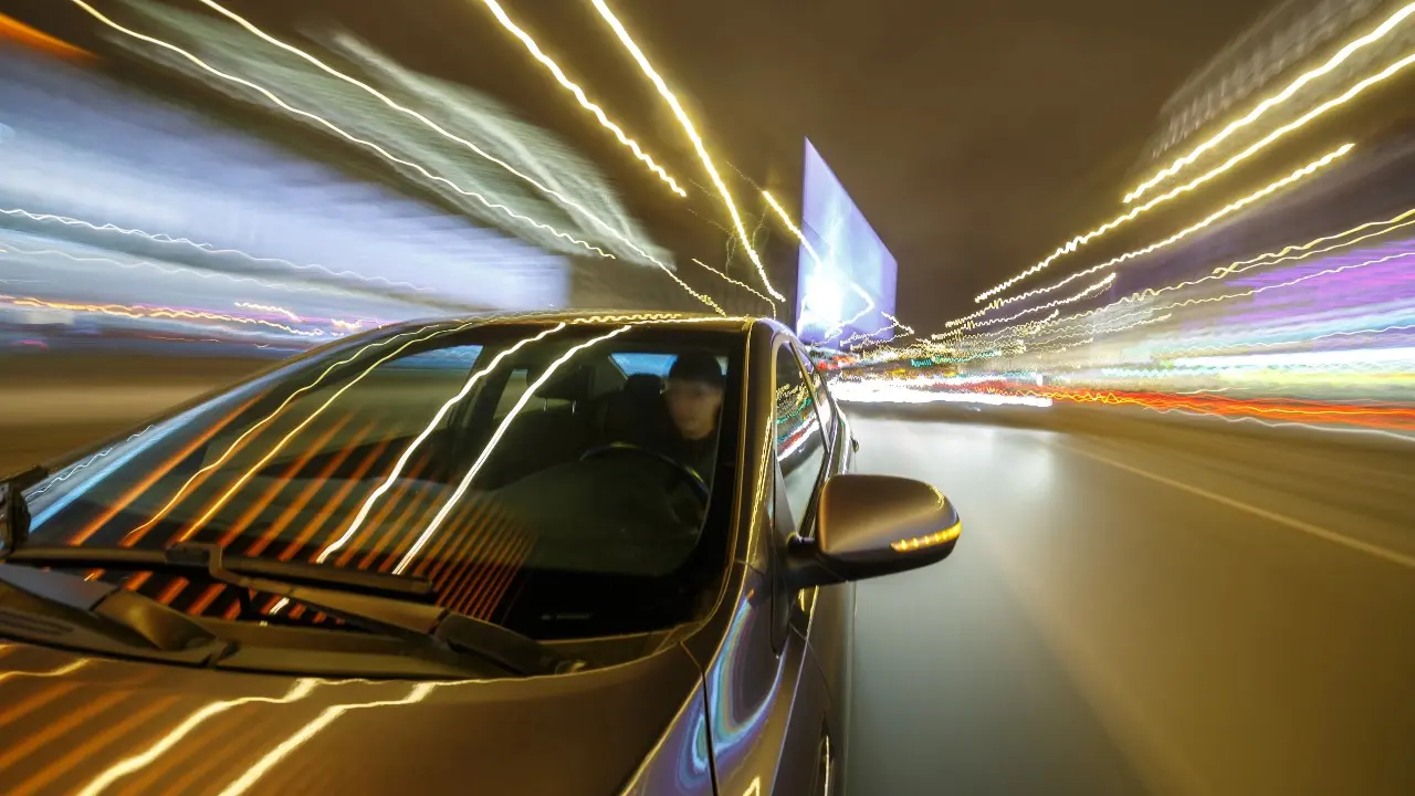 الماتىدا قاۋىپتى جارىس وتكىزگەن كولىك جۇرگىزۋشىلەرى جاۋاپقا تارتىلدى