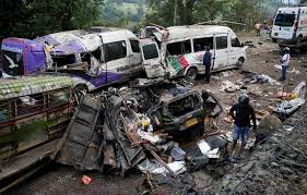 سايلاۋ قارساڭىنداعى تەراكت: كولۋمبيادا اۆتوبۋس جارىلىسىنان 20 ادام اجال قۇشتى