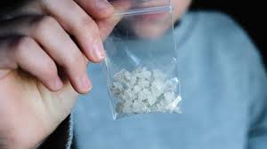 استانادا جالدامالى پاتەرلەردە ەسىرتكى ساقتاعان كۇدىكتى ۇستالدى