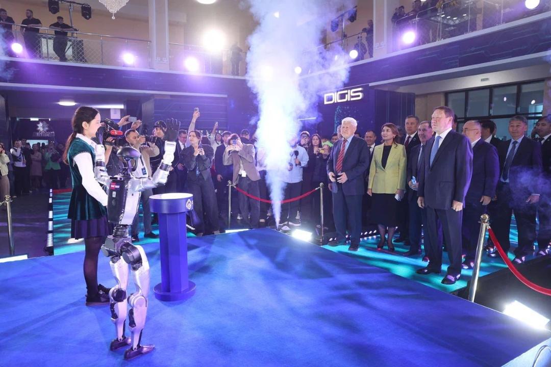 قوستانايدا وتباسىلىق عىلىمي-يننوۆاتسيالىق فەستيۆال ءوتىپ جاتىر