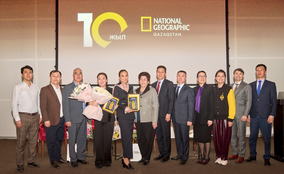 باق ەلشىلەرى ەلەندى