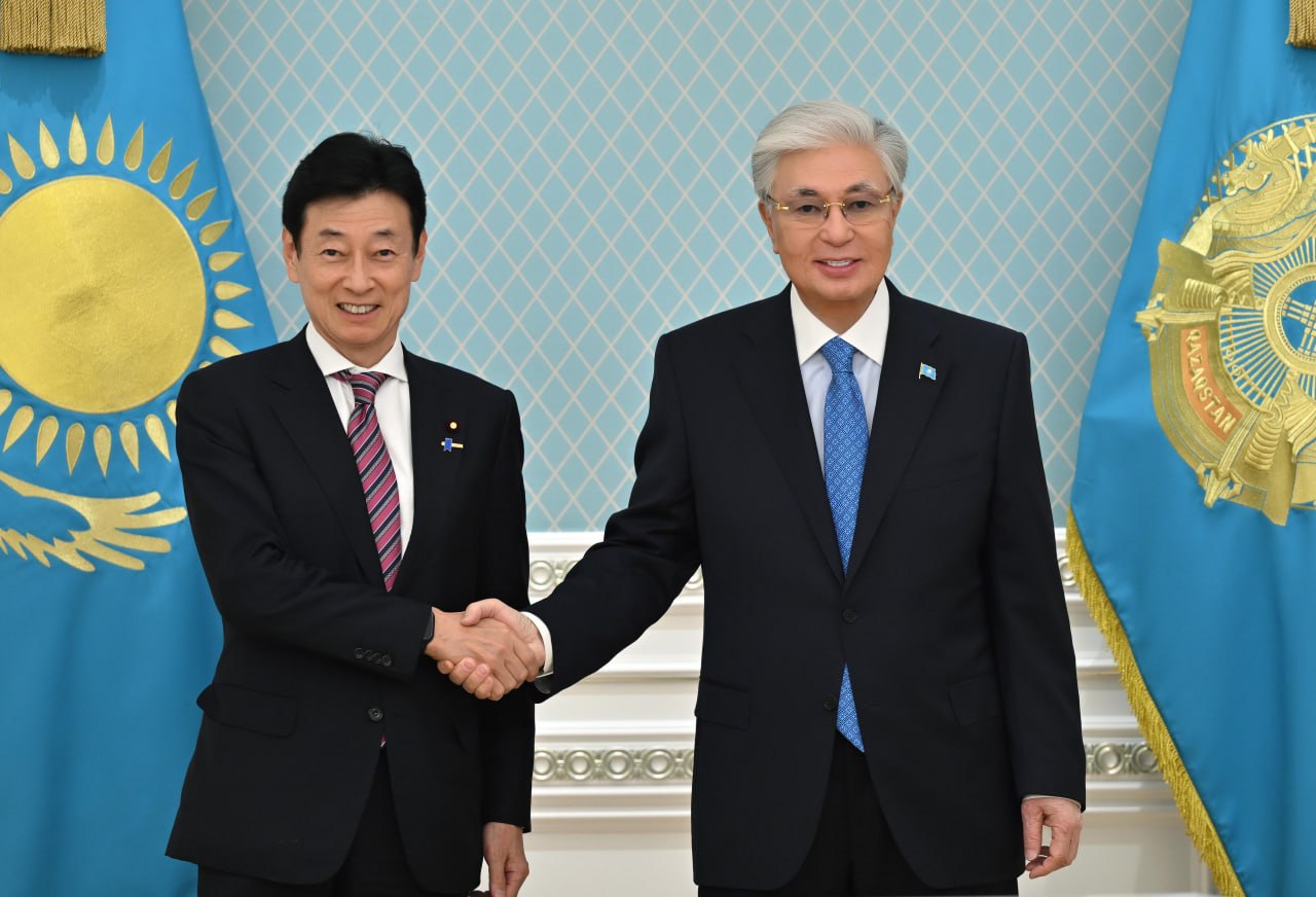 3,7 ميلليارد دوللارلىق كەلىسىم: توقاەۆ جاپونيا پارلامەنتىنىڭ وكىلىن قابىلدادى