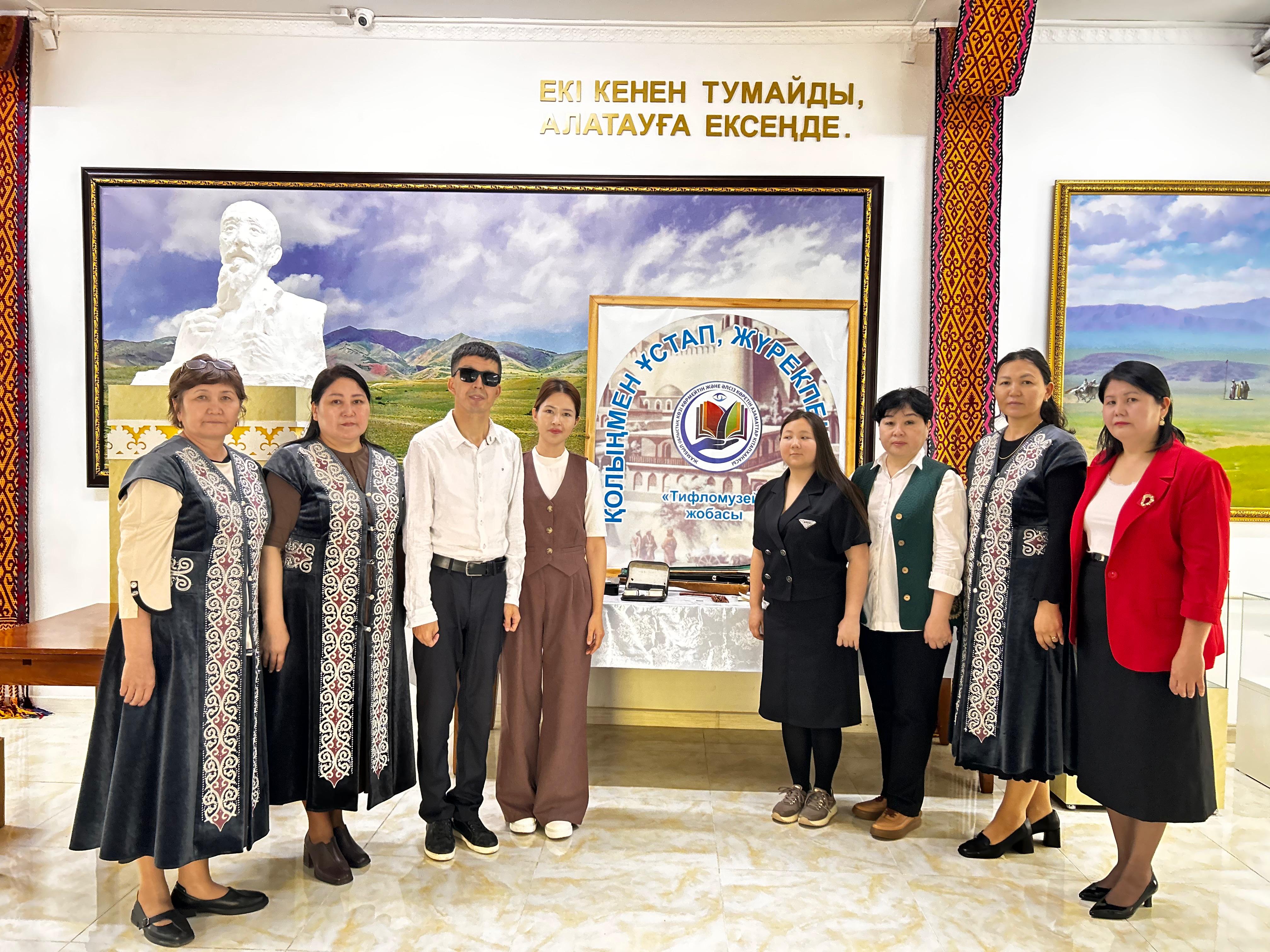 قولىڭمەن ۇستاپ, جۇرەكپەن سەزىن: كەنەن اتا مۇراسى ەرەكشە جاندارعا قولجەتىمدى بولدى