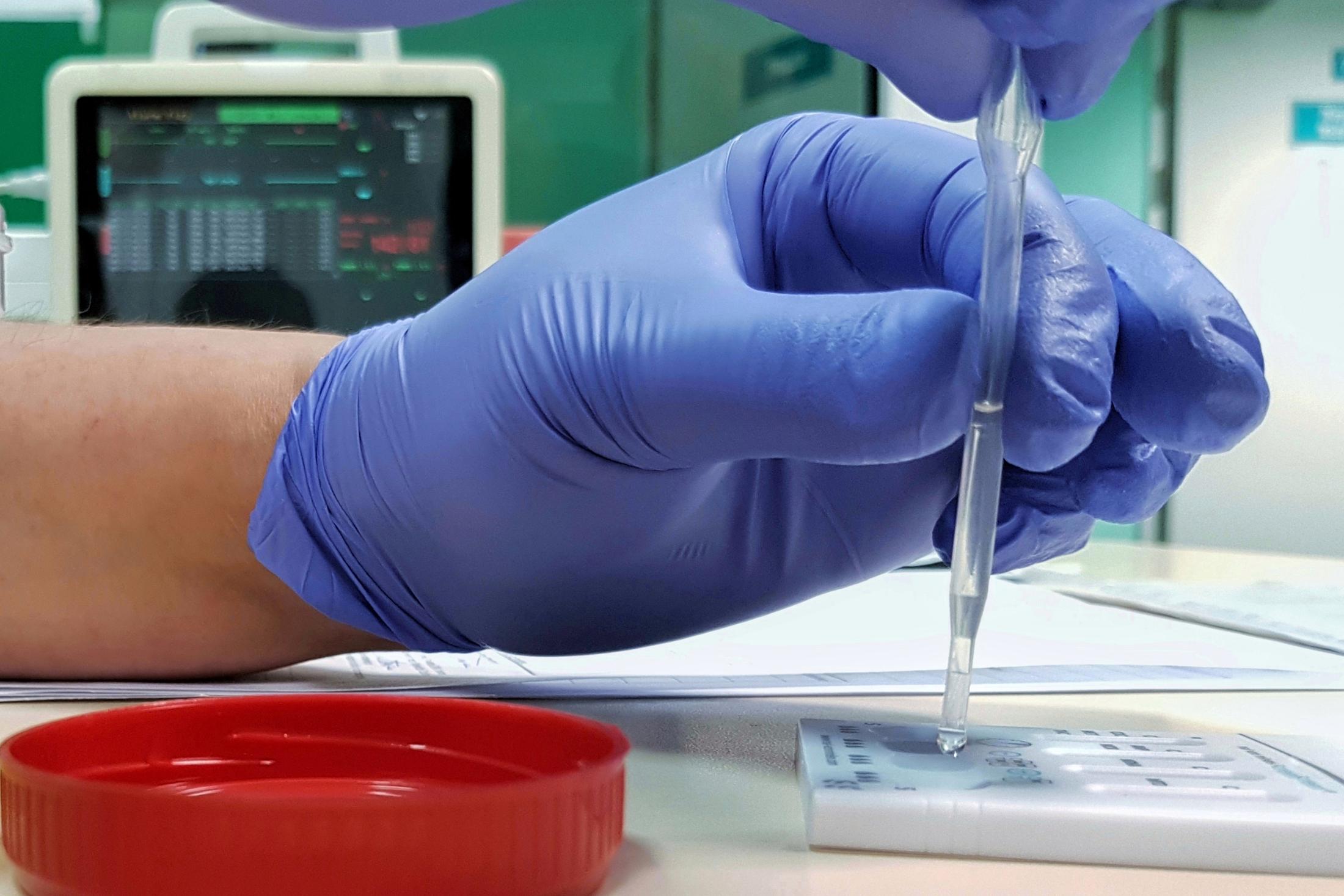 ەندى مەملەكەتتىك قىزمەتشىلەر جىل سايىن ناركوتەستتەن وتەدى