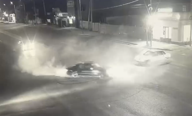 شىمكەنتتە دريفت جاساعان جۇرگىزۋشى قاماۋعا الىندى