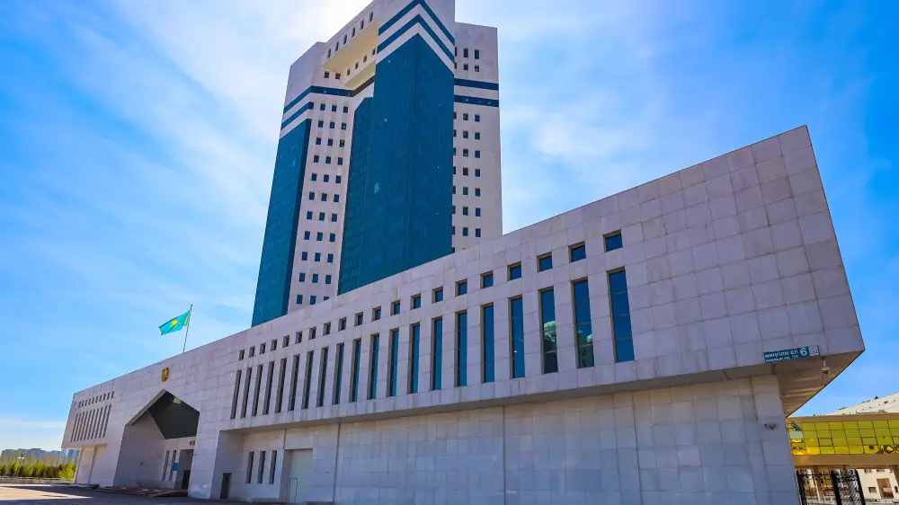 قازاقستان ۇكىمەتى وتستاۆكاعا كەتەدى