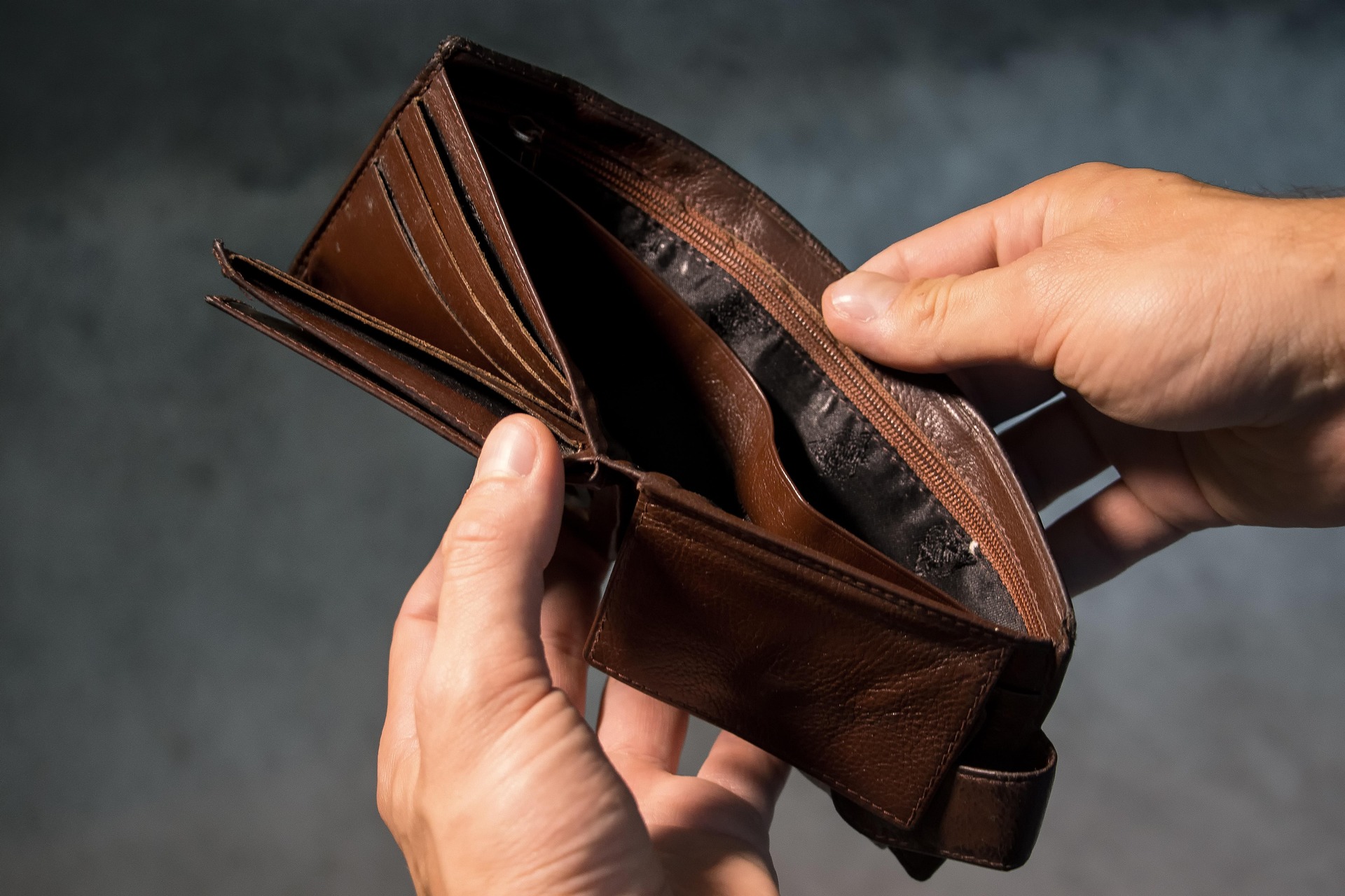 ەلىمىزدە ازاماتتاردىڭ 250 ملرد تەڭگە قارىزى كەشىرىلەتىن بولدى