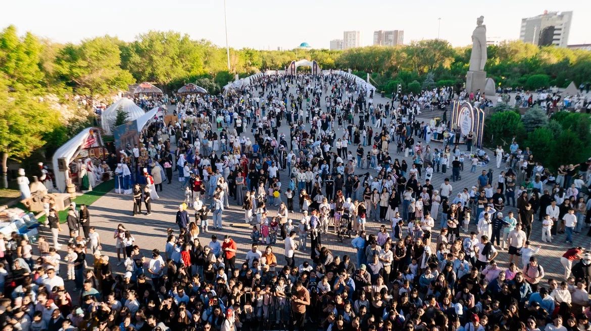 اتىراۋدا «شەبەرفەست-2026» فەستيۆالىندە 4000-نان استام اۆتورلىق جۇمىستار ۇسىنىلدى